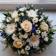 white and blue posy