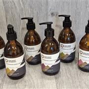 Hand and body wash